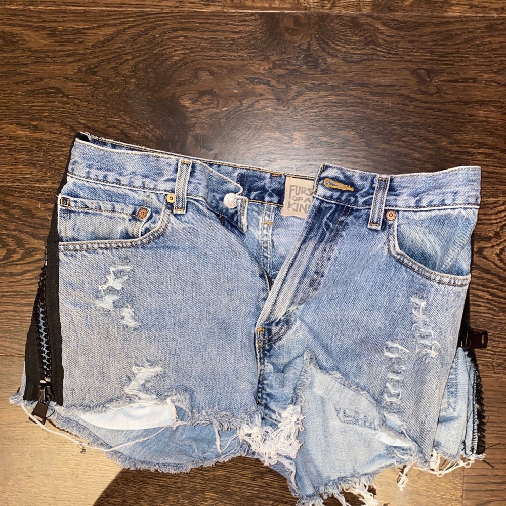 Zipper side Jean shorts